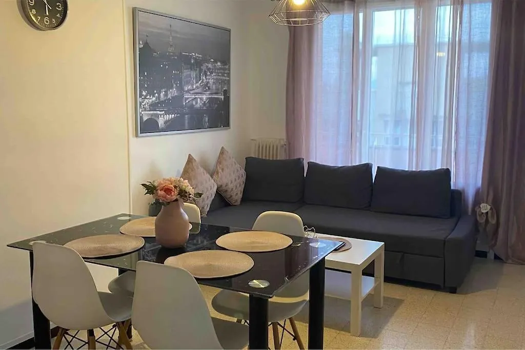 Appartement T4 A Deux Pas De La Gare St Charles Marseille