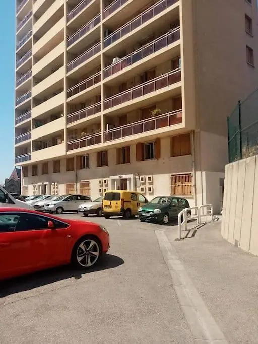 Appartement T4 A Deux Pas De La Gare St Charles Marseille Apartment