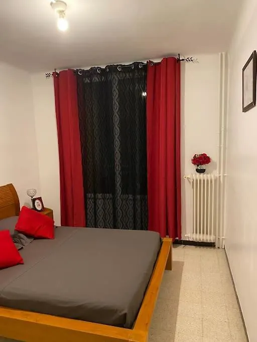 Appartement T4 A Deux Pas De La Gare St Charles Marseille