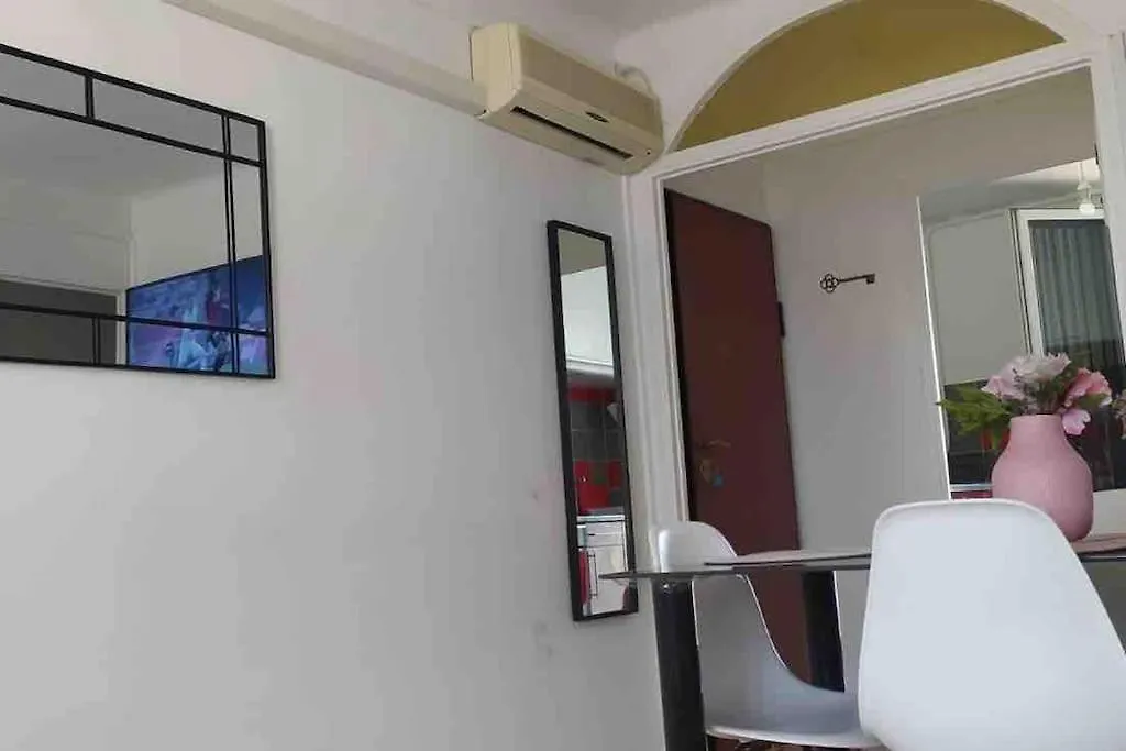 Appartement T4 A Deux Pas De La Gare St Charles Marseille France